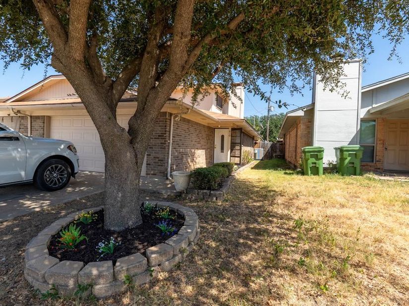 419 S Las Vegas Trail , White Settlement Texas 76108