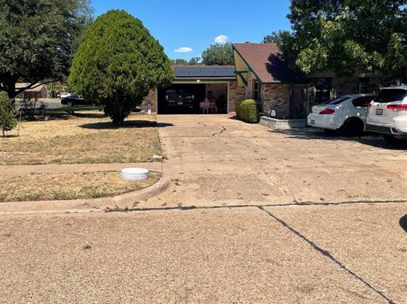 1130  Glenwick Lane , Irving Texas 75060