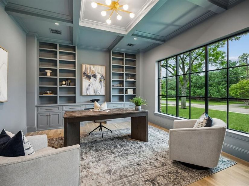 10128  Coppedge Lane , Dallas Texas 75229