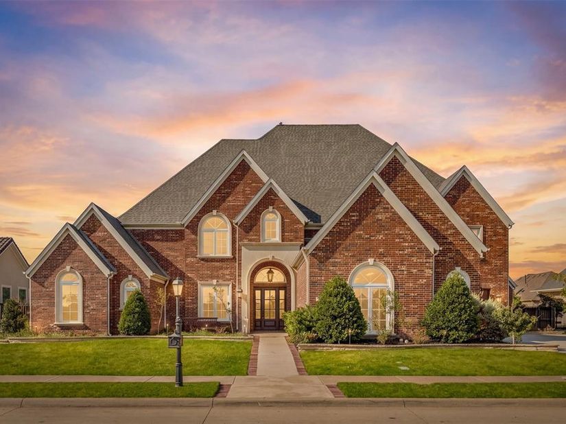 1217  Viridian Park Lane , Arlington Texas 76005