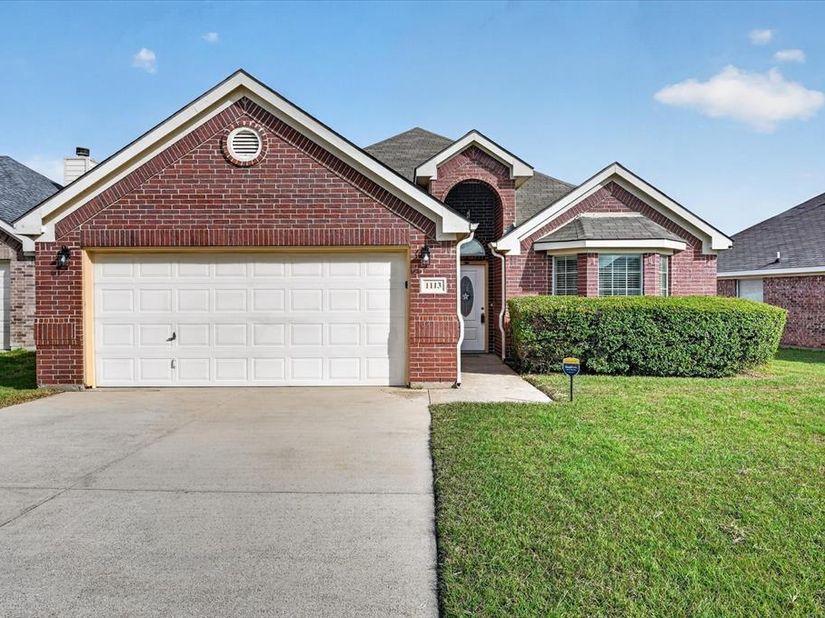 1113  Manhassett Court , Fort Worth Texas 76140