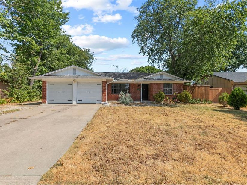 1306  N Floyd Road , Richardson Texas 75080
