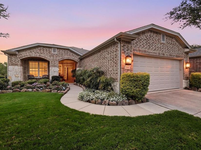1641  Overwood Drive , Frisco Texas 75036
