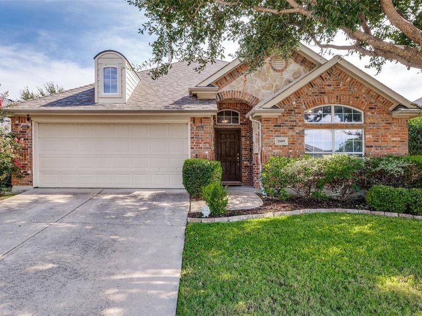 2009  Michelle Creek Drive , Little Elm Texas 75068