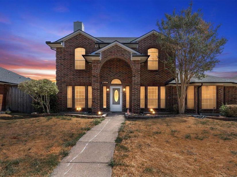2324  Boardwalk Drive , Mesquite Texas 75181