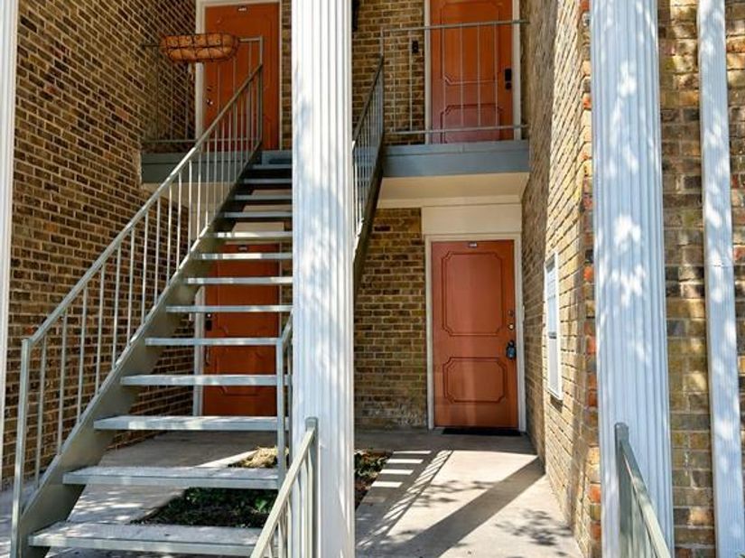 15931  Stillwood Street  1096, Dallas Texas 75248