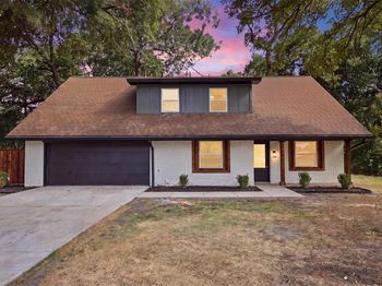 2123  Greenbriar Lane 