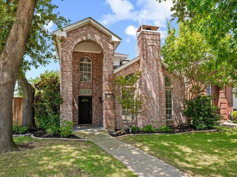 2203  Meadowstone Drive , Carrollton Texas 75006