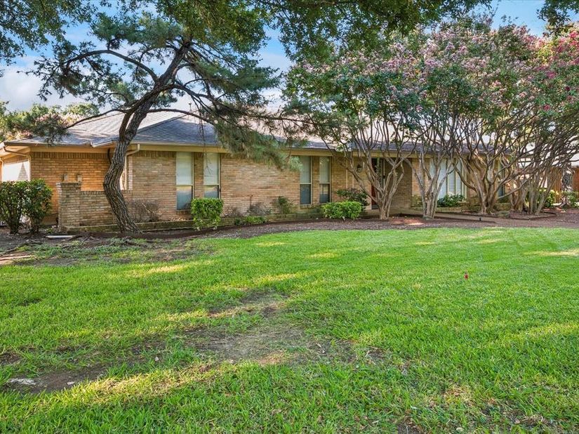4108  Myerwood Lane , Dallas Texas 75244