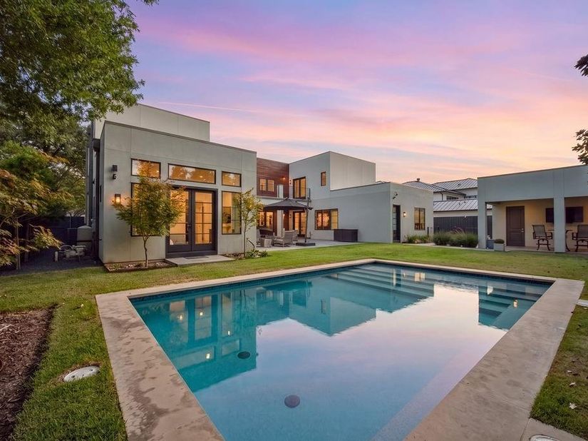 5717  Preston Haven Drive , Dallas Texas 75230
