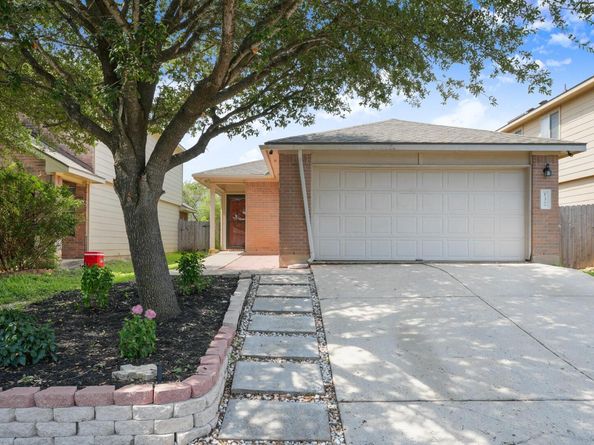 137 Hillhouse LN, Manchaca TX 78652