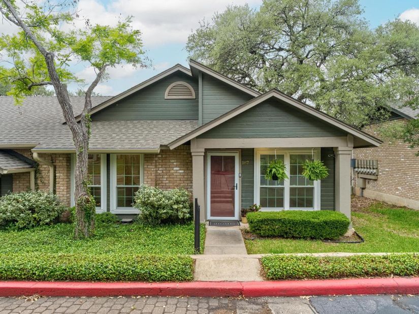 1015 E Yager LN 187, Austin TX 78753