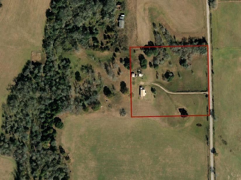 143 Krchnak RD, La Grange TX 78945