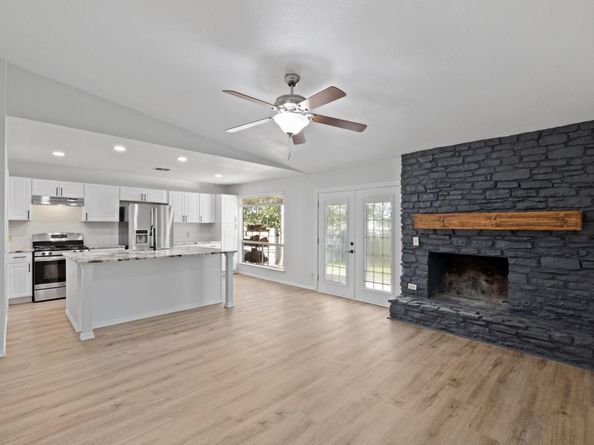 10001 Woodglen DR, Austin TX 78753