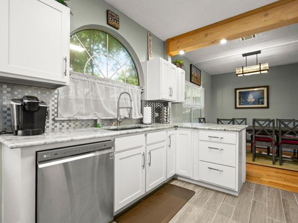 3017 Sunridge DR, Austin TX 78741