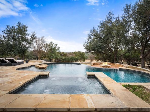 2024 University Club DR, Austin TX 78732