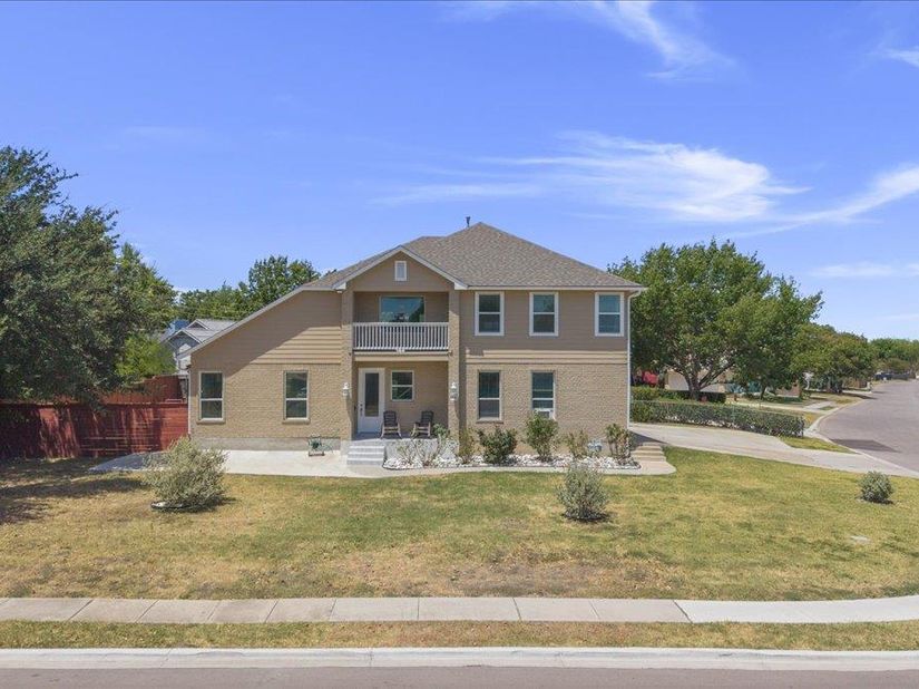 1106 Greenlawn BLVD, Round Rock TX 78664