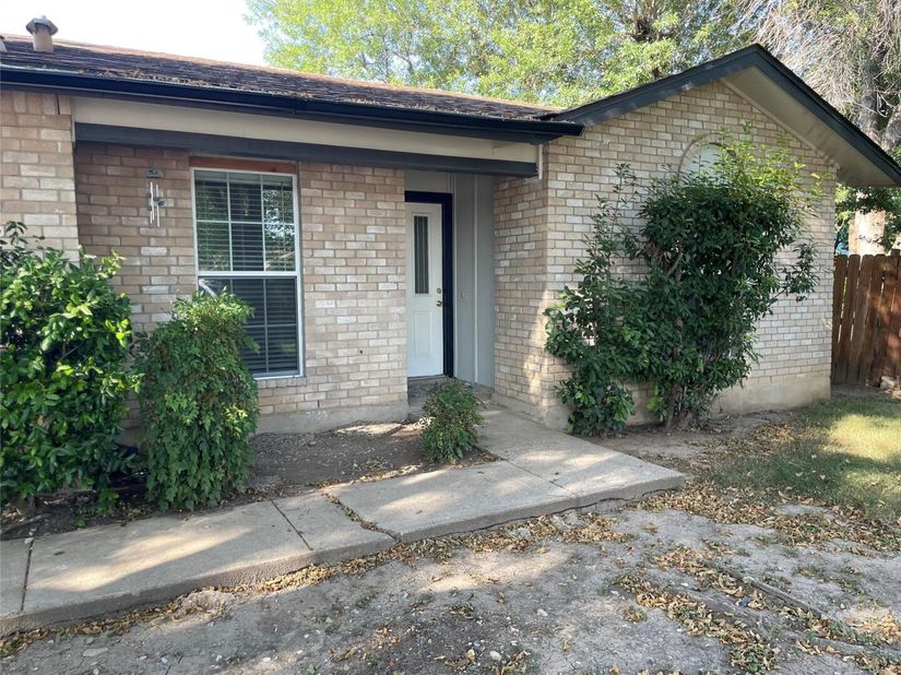 5700 Limerock HOLW, Austin TX 78744