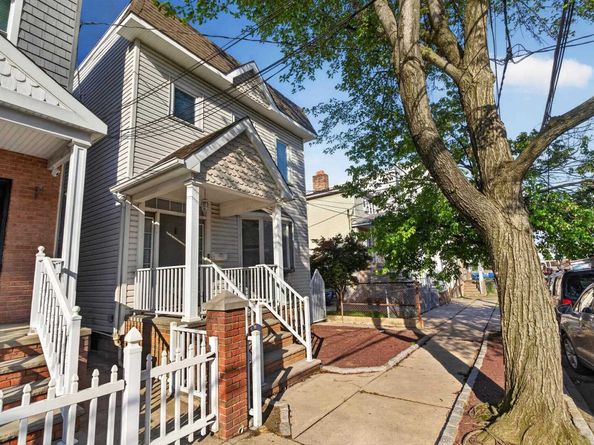 79 East 27th St, Bayonne NJ 07002