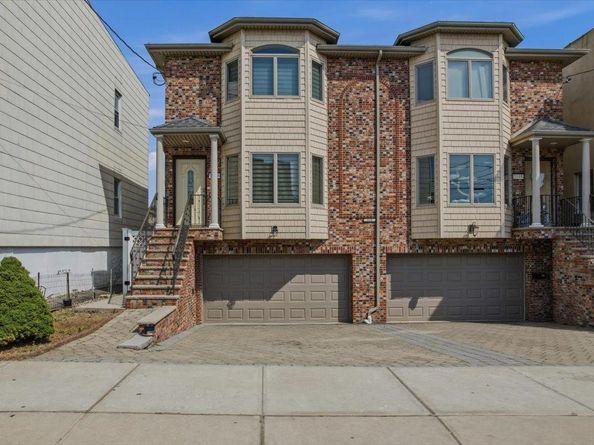 310 6th St A, Fairview NJ 07022