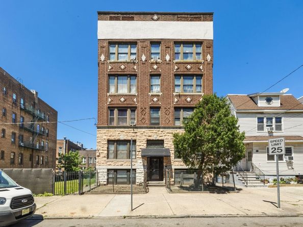 81 Romaine Ave 2, Jersey City NJ 07306