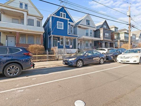 149 Wegman Parkway, Jersey City NJ 07305