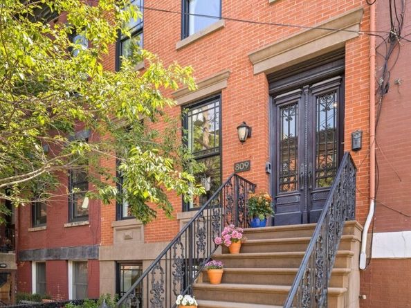 809 Bloomfield St, Hoboken NJ 07030