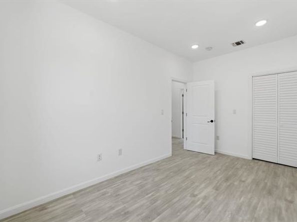 1525 38th St, North Bergen NJ 07047