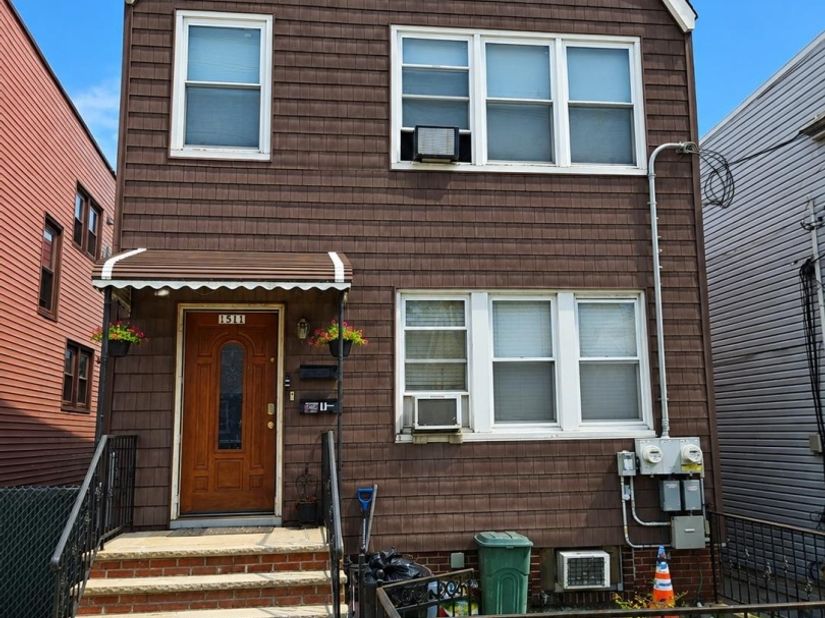 1511 76th St, North Bergen NJ 07047