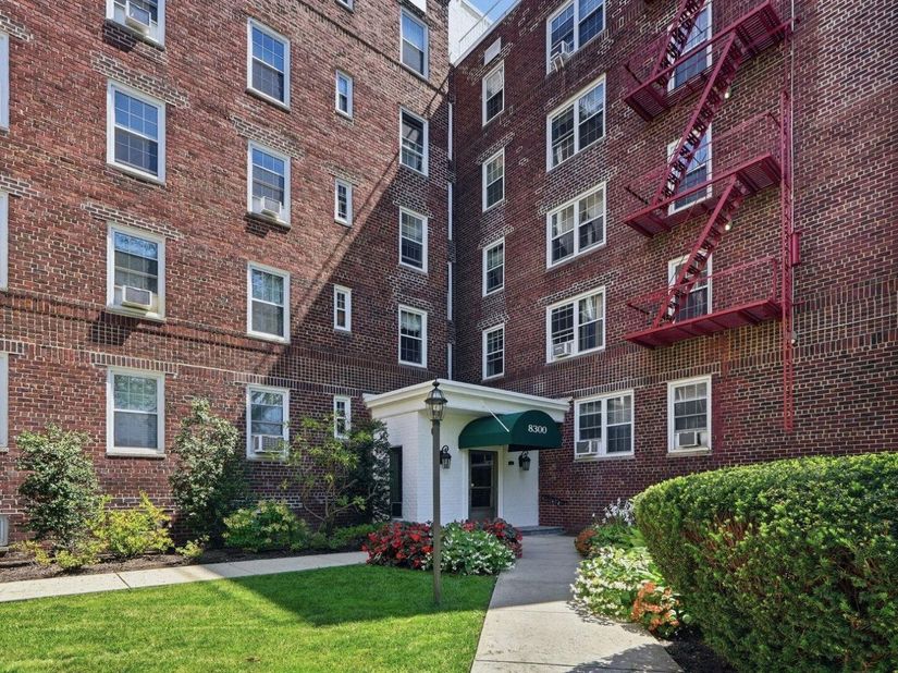8300 Blvd East 3A, North Bergen NJ 07047