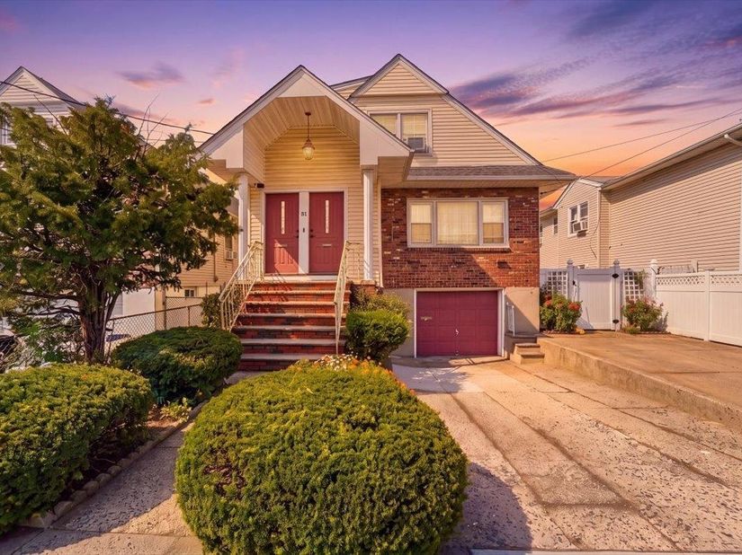 81 Country Village Rd, Jersey City NJ 07305