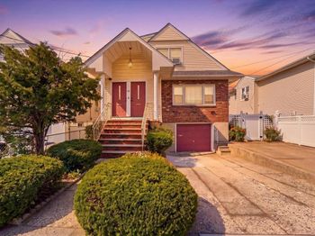 81 Country Village Rd