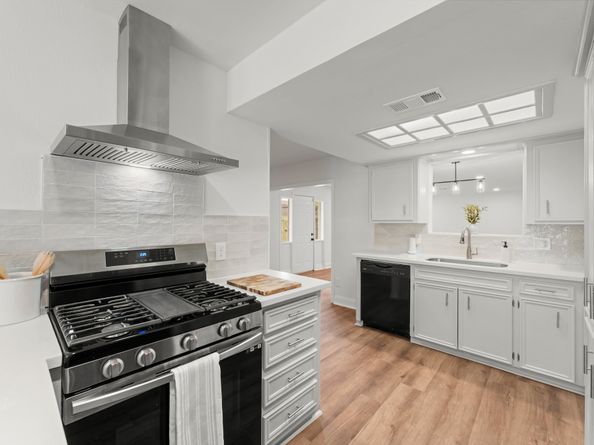 9231 Rockcliff Drive, Houston TX 77037