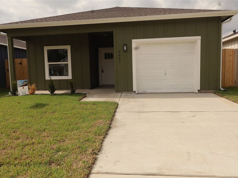9907 Dipping Brook Street, Houston TX 77076