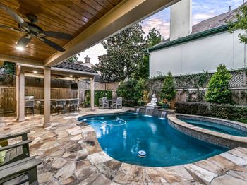 52 Briar Hollow Lane