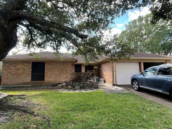 10510 Sagebluff Drive, Houston TX 77089