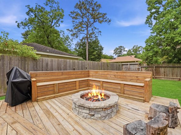 2051 Shadow Rock Drive, Kingwood TX 77339
