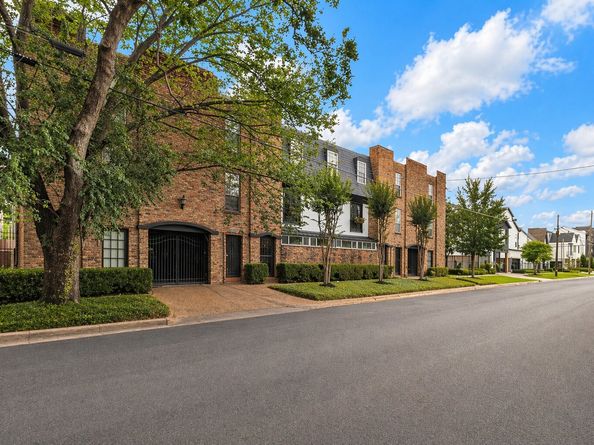 1909 Brun Street 17, Houston TX 77019