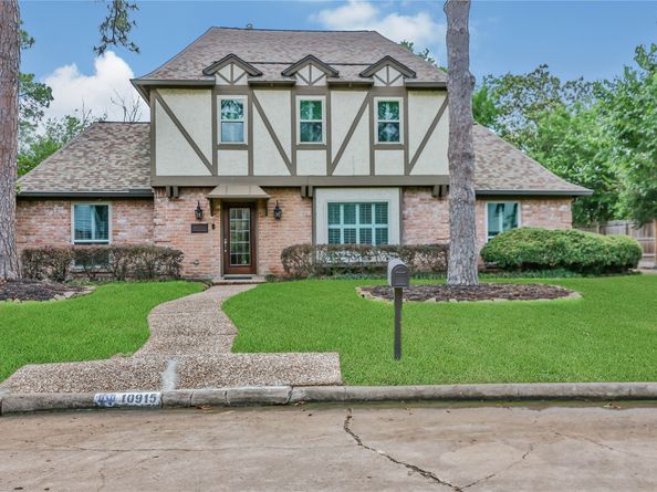 10915 Holly Springs Drive, Houston TX 77042