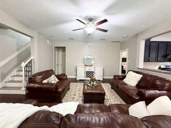 8121 E Pine Creek Bend