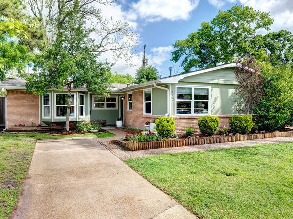 722 Azaleadell Drive, Houston TX 77018