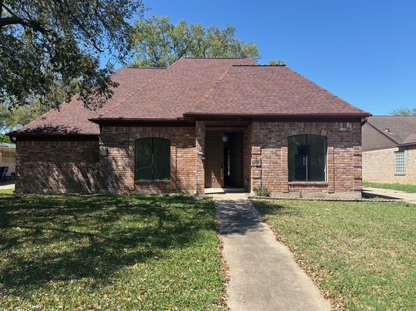 6918 Marisol Drive, Houston TX 77083