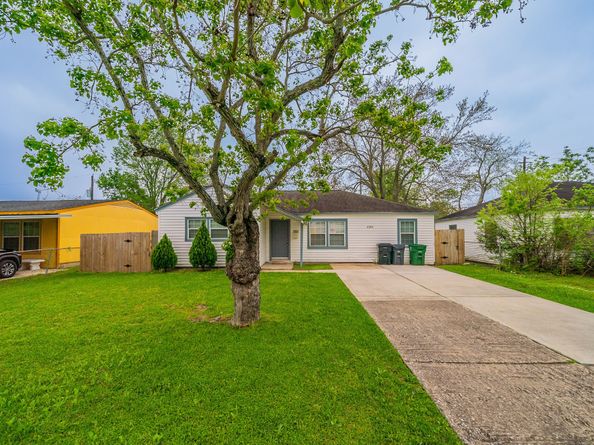 4306 Groton Drive, Houston TX 77047