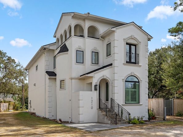 1210 Parkerhaven Court, Houston TX 77008