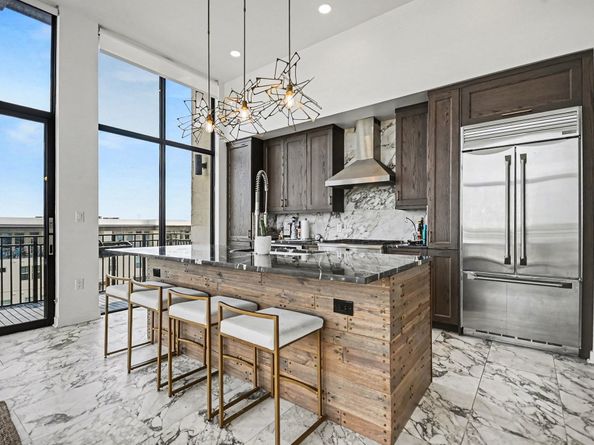 4820 Caroline Street 501, Houston TX 77004