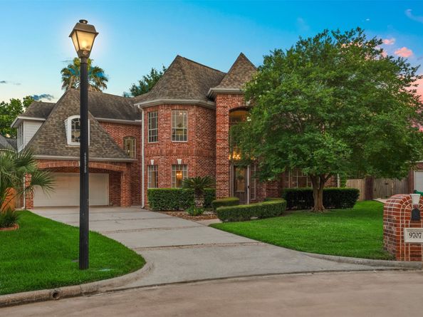 9707 Chipstead Circle, Spring TX 77379