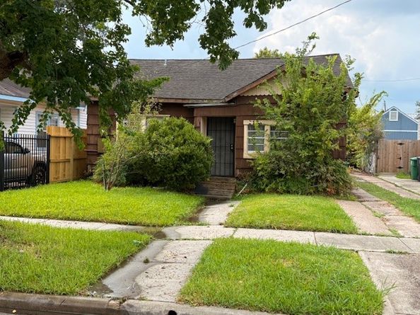 5136 Leeland Street, Houston TX 77023