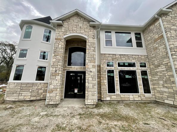 9756 Westview Drive, Houston TX 77055