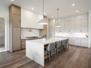 1241 Du Barry Lane