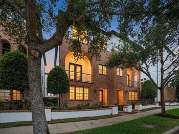 2810 Capitol Street